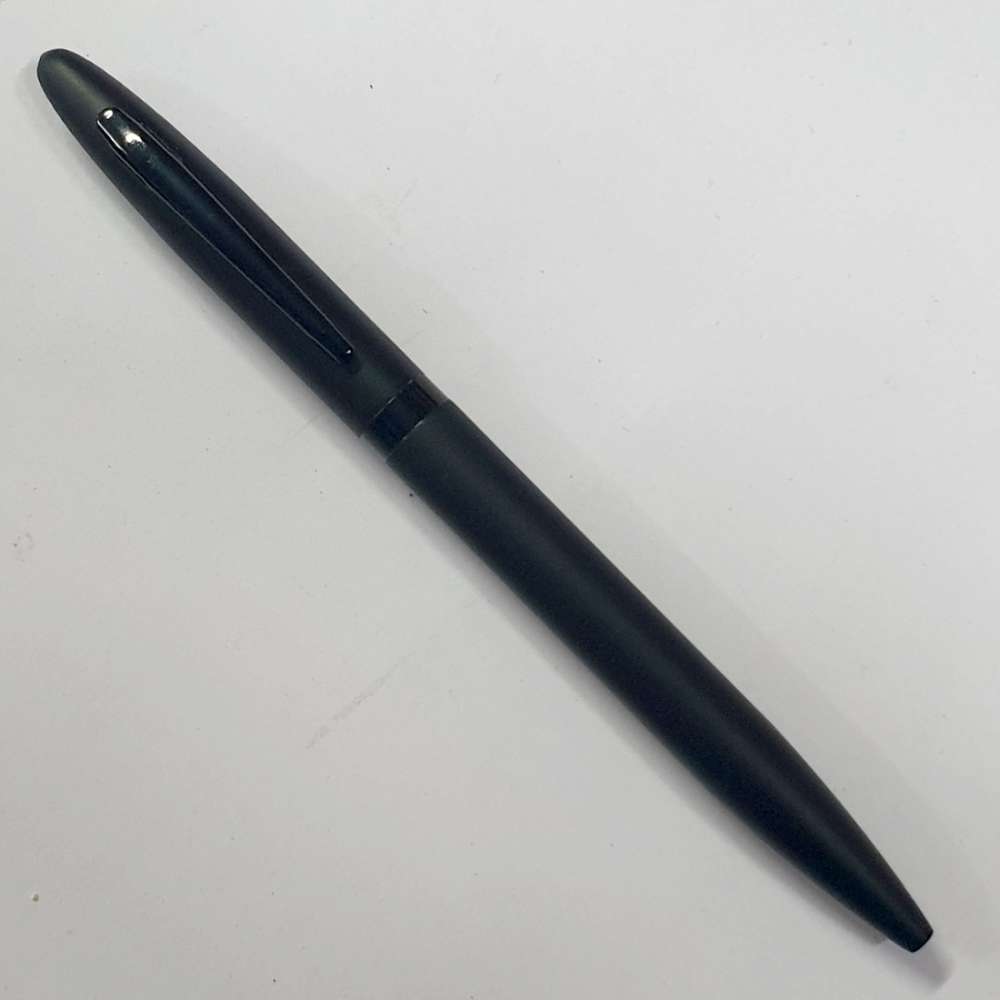 (PEN-008) Kit Kat Black Metal Pen