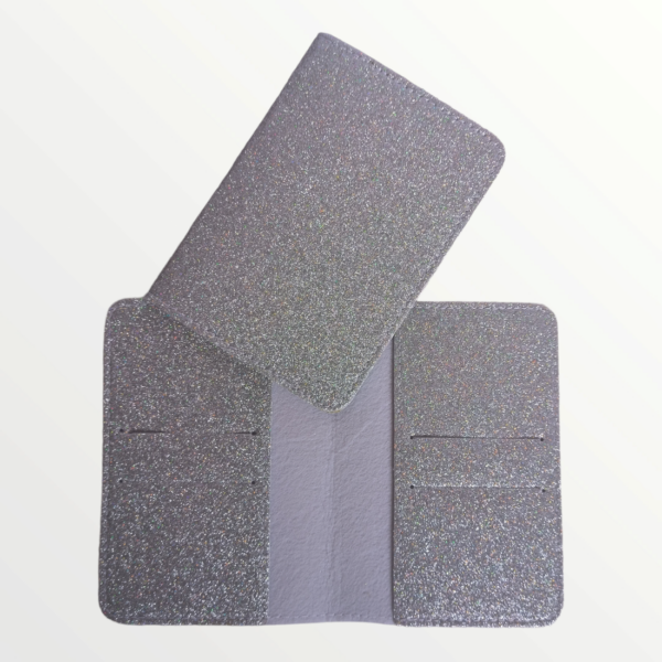 PASSPORT COVER GLITTER LEATHER (44-SILVER)